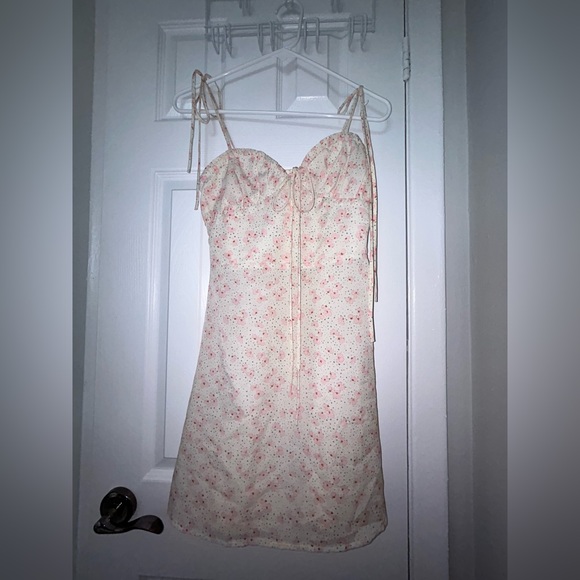 Floral pink cute dress - Picture 3 of 6